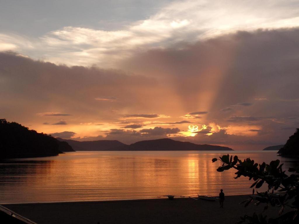 Secret Paradise Resort & Turtle Sanctuary ซาน วิเซนเต ภายนอก รูปภาพ