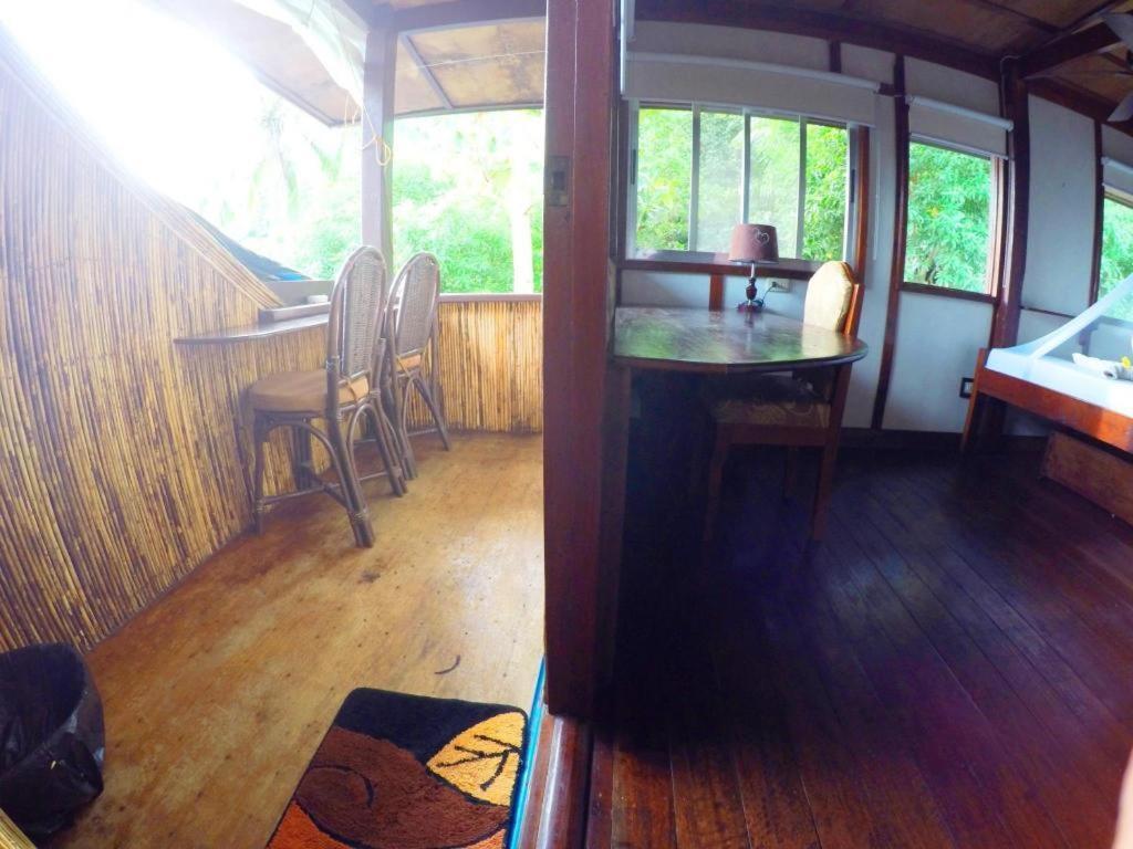 Secret Paradise Resort & Turtle Sanctuary ซาน วิเซนเต ภายนอก รูปภาพ