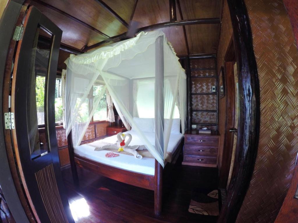 Secret Paradise Resort & Turtle Sanctuary ซาน วิเซนเต ภายนอก รูปภาพ