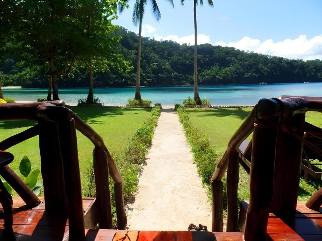 Secret Paradise Resort & Turtle Sanctuary ซาน วิเซนเต ภายนอก รูปภาพ