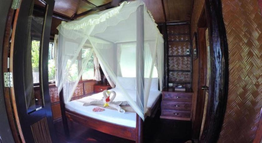 Secret Paradise Resort & Turtle Sanctuary ซาน วิเซนเต ภายนอก รูปภาพ